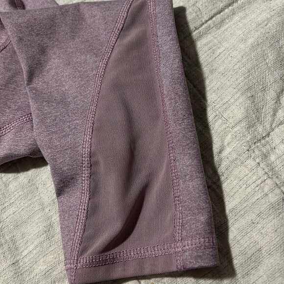 Old Navy Girls Active Leggings. Size S(6-7) - Picture 2 of 3